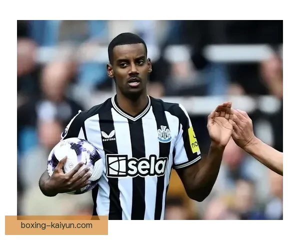 亚历山大·伊萨克在新赛季状态回暖，表现值得关注