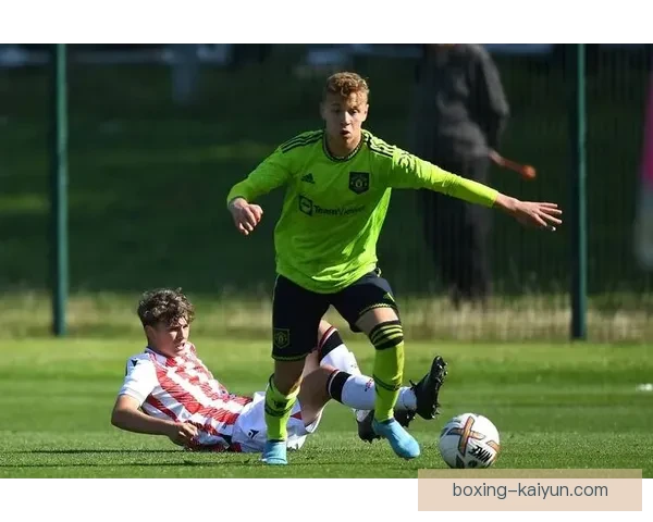 图赫尔在英超的执教经验分析与近期表现评估